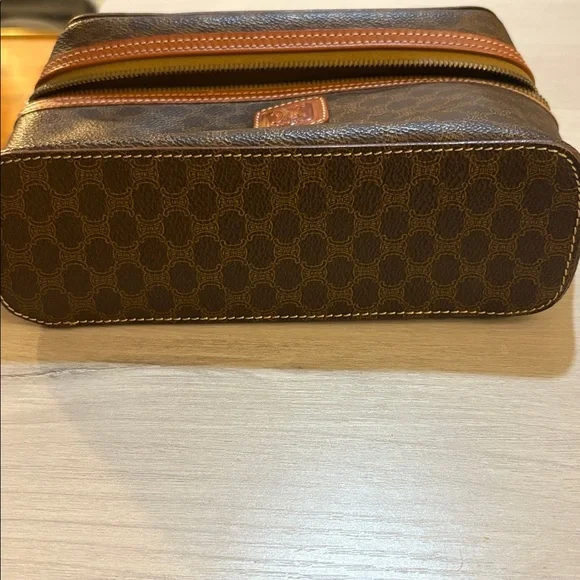 Celine Brown Patterned vanity Bag,calf skin 10"x6" - Picture 8 of 13